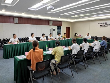 集團(tuán)人力資源部、零管中心聯(lián)合舉辦新員工入職培訓(xùn)